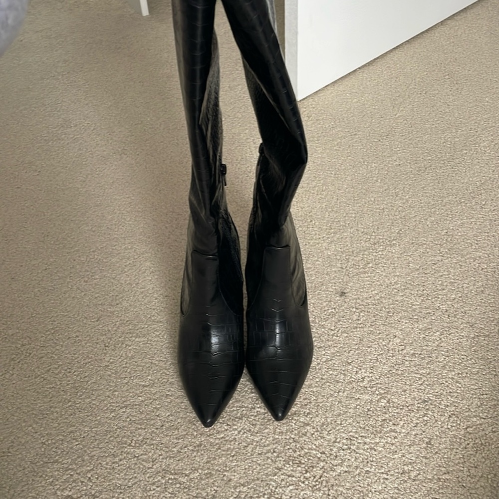 Express knee high black boots